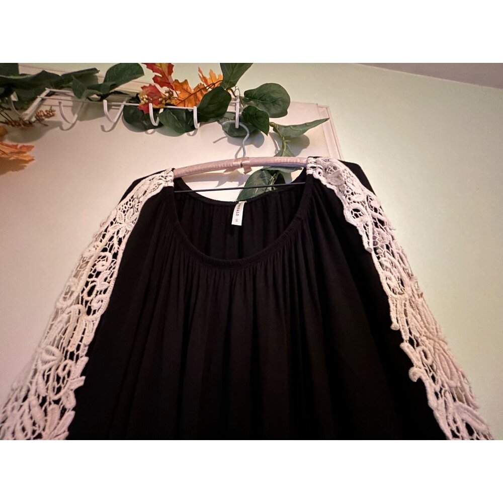 Emerald Women’s 1X Black Tunic Top Crochet Lace Sleeve Striped Hem Boho Peasant - Picture 7 of 11